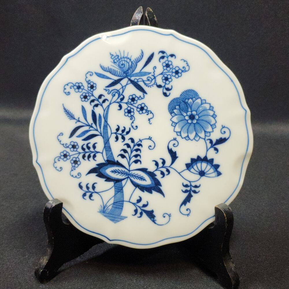 Vintage Blue Danube Hot Plate Porcelain 6" DISCONTINUED Onion Pattern